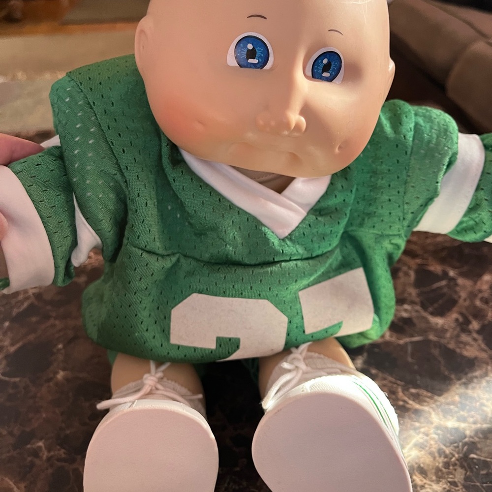 Cabbage patch Doll with Blue Eyes football jersey euc vintage